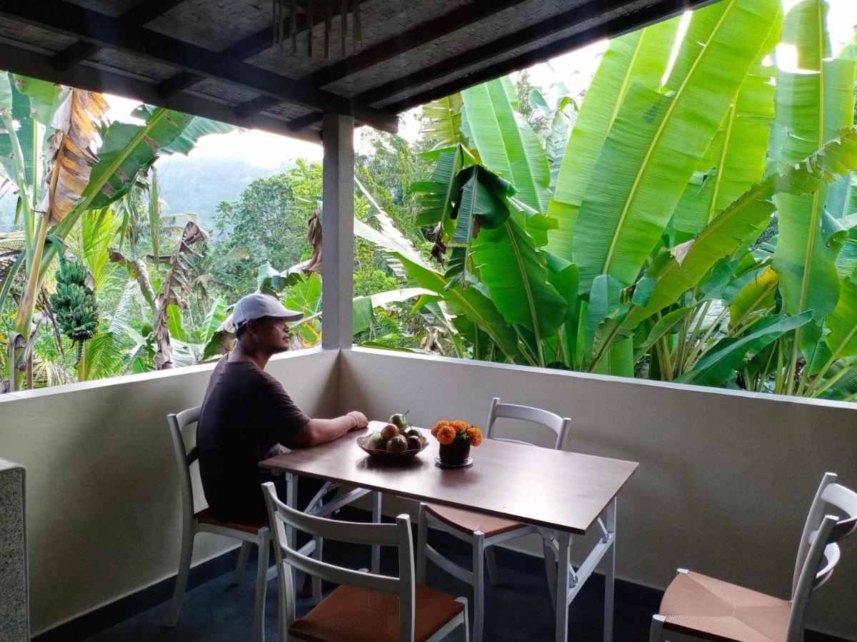 Gasthuis Khrisna Hs And Sidemen (Bali)