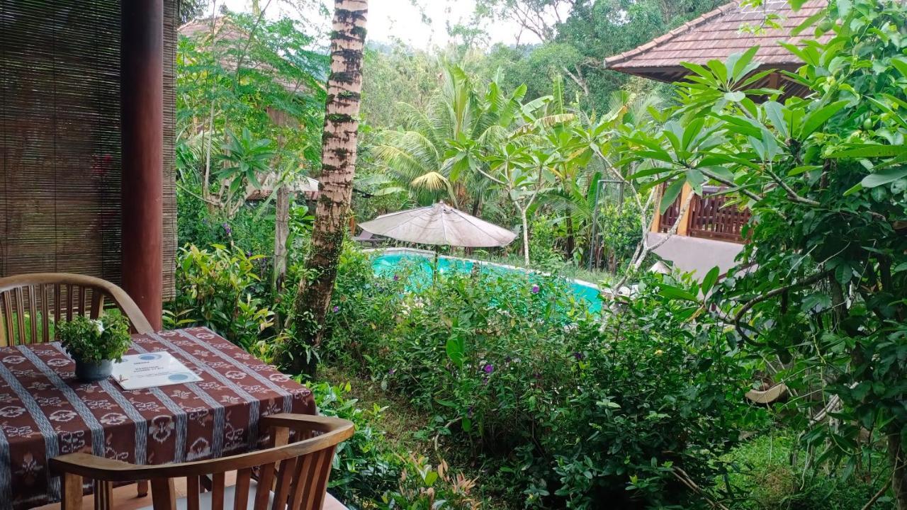 Gasthuis Khrisna Hs And Sidemen (Bali)